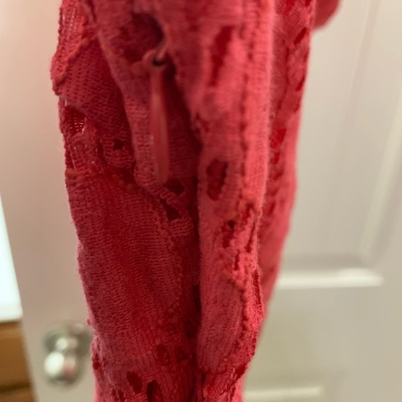 Women’s top; Banana Republic; gently used - Picture 3 of 5